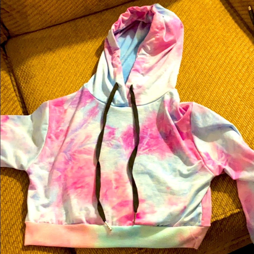 Cropped Tie dye shirt